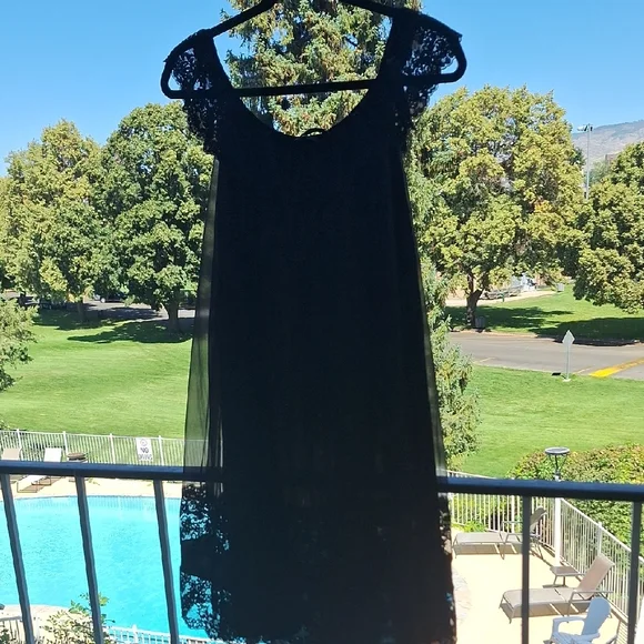 Elegant Black Vintage Nightgown By Jenelle of California - Picture 9 of 10